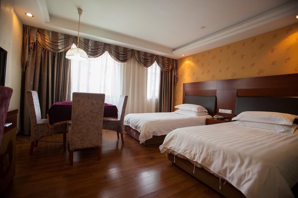 Yiwu Luckbear Hotel Room photo