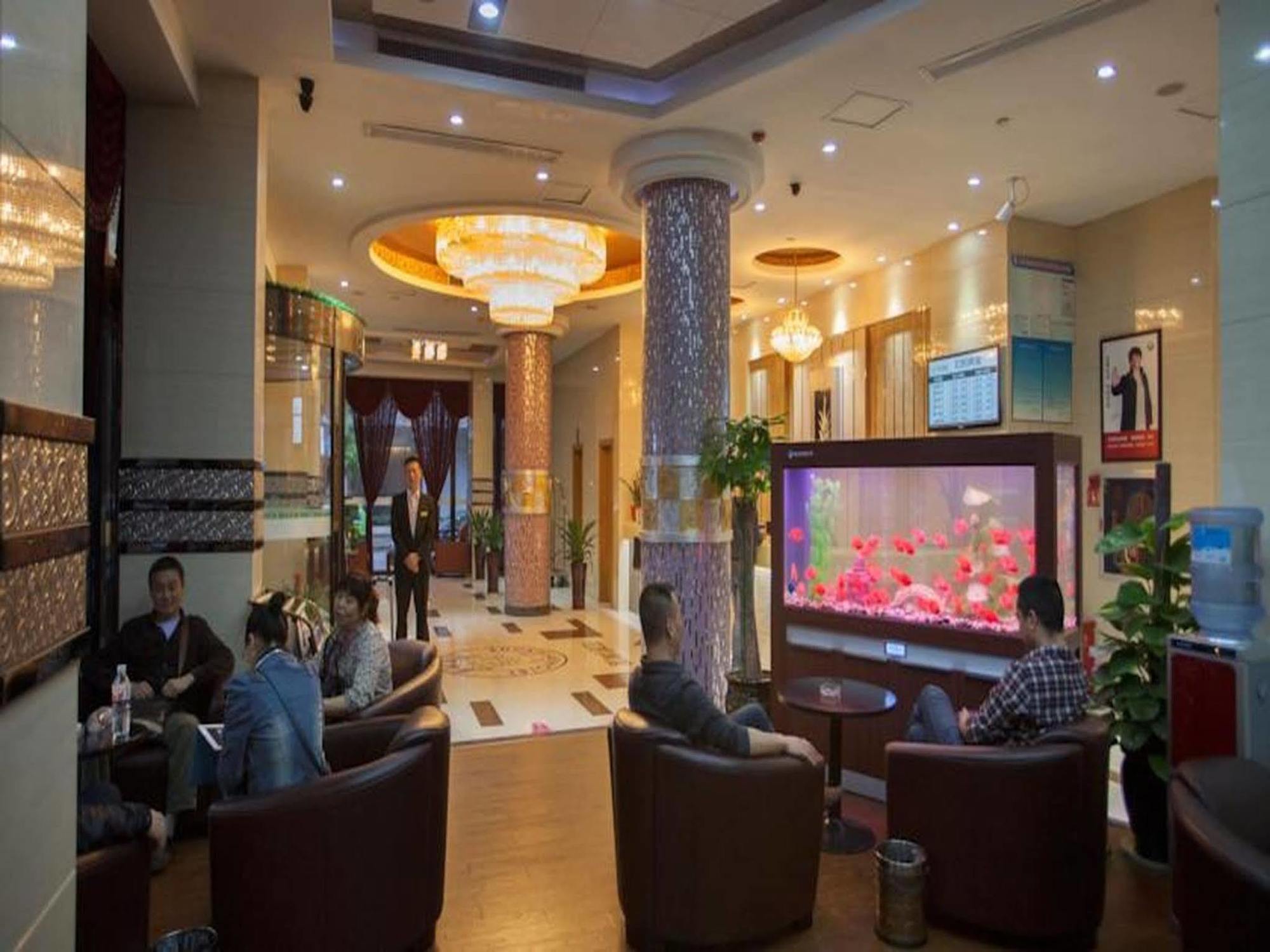 Yiwu Luckbear Hotel Exterior photo